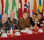 O PRZYSZŁOŚCI POLICJI WOJSKOWYCH NATO