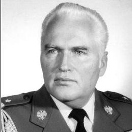 Zdzisław Wewer Komendant Centrum Szkolenia Policji w 1990 r.